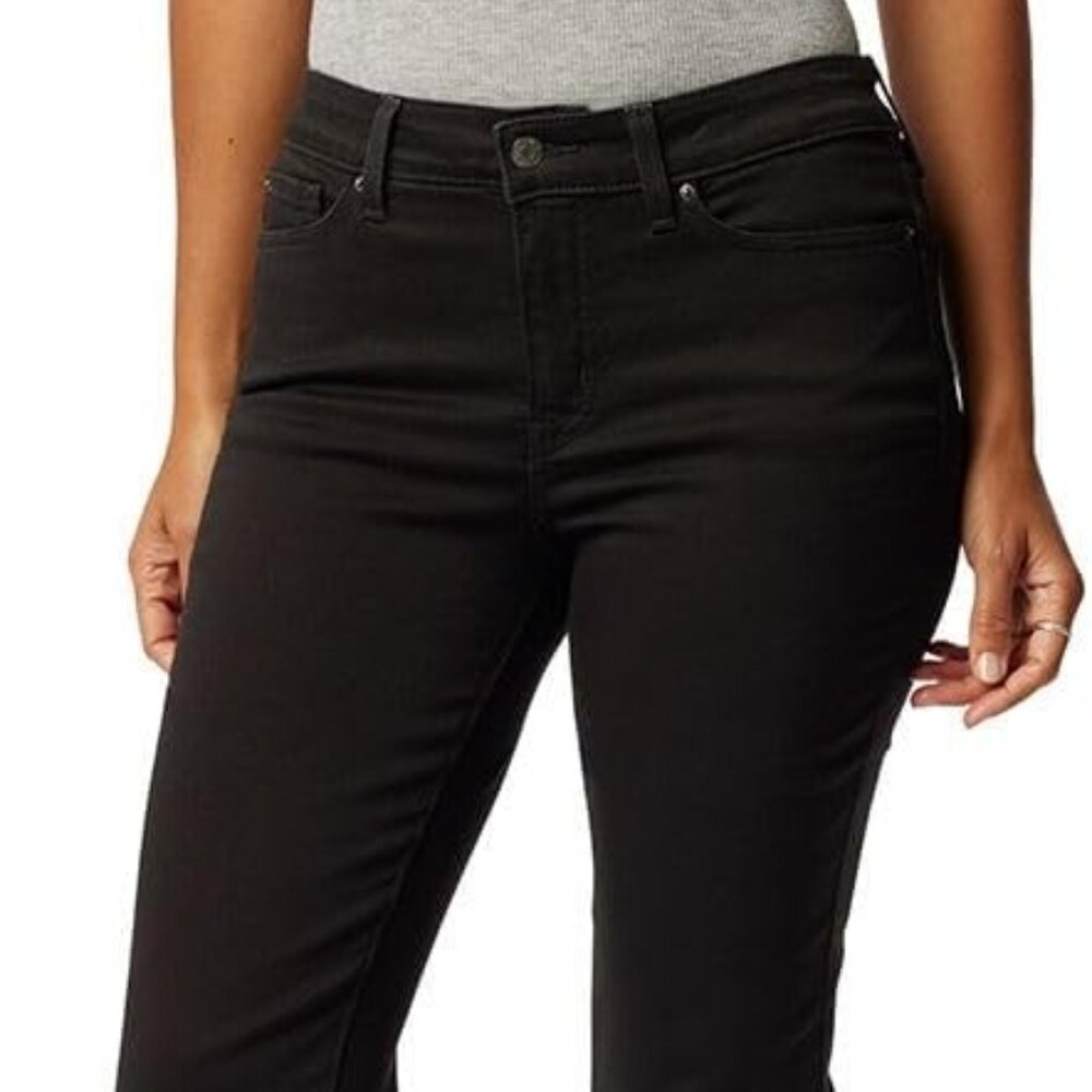 Levi Strauss Totally Shaping Straight Jeans